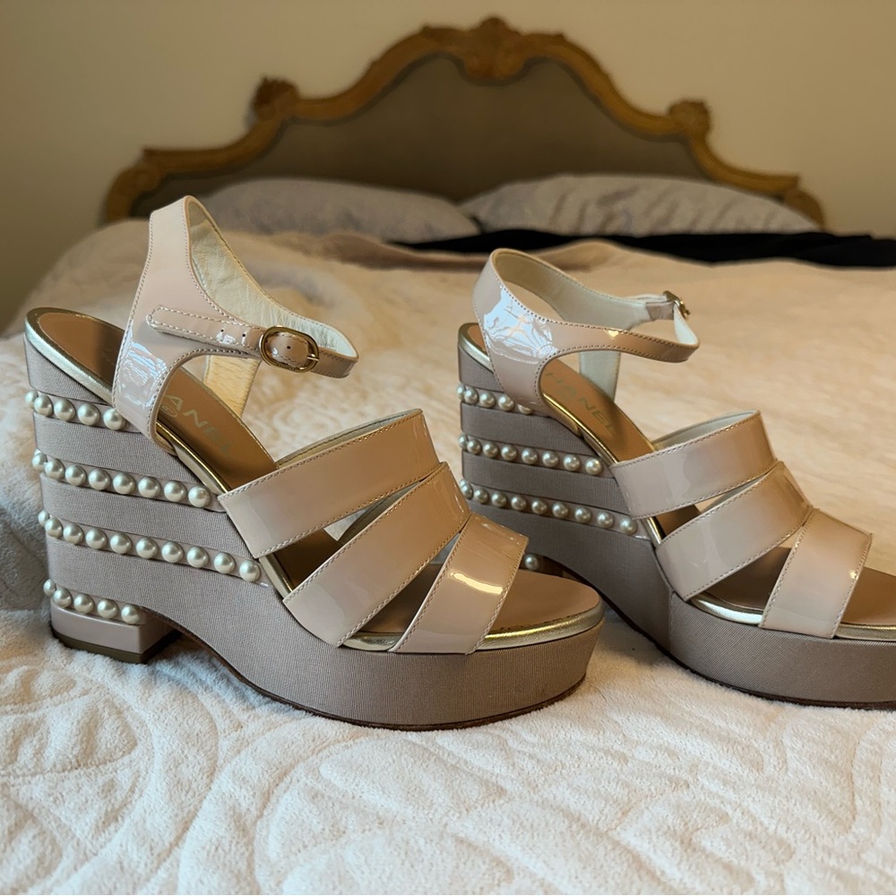 Chanel Band of Pearl Wedges